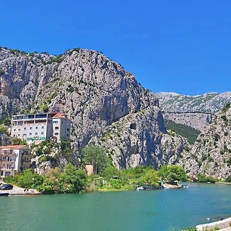 Apartment Mandic Omiš Eksteriør bilde