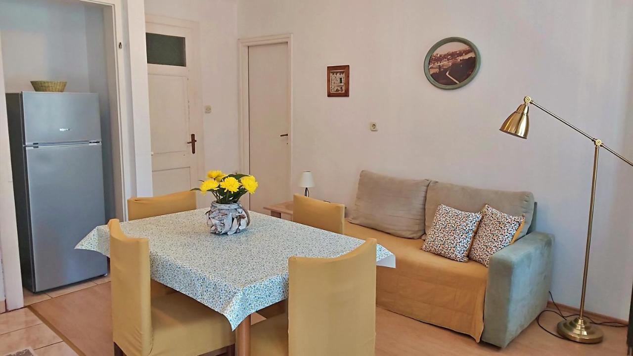 Apartment Mandic Omiš Eksteriør bilde
