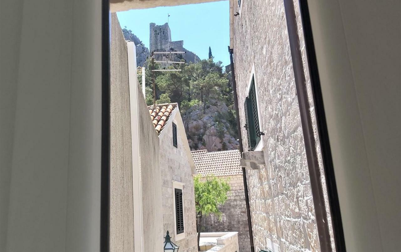Apartment Mandic Omiš Eksteriør bilde