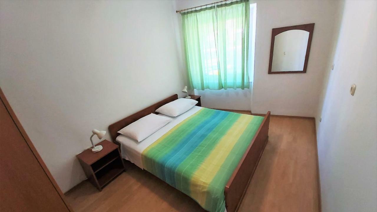 Apartment Mandic Omiš Eksteriør bilde